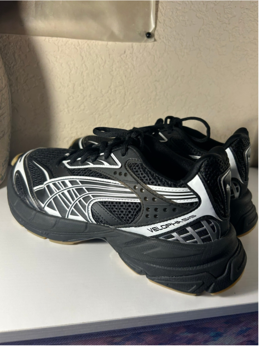 Women's Puma Velophasis Sneakers Black Silver Size 9 - Picture 2 of 11
